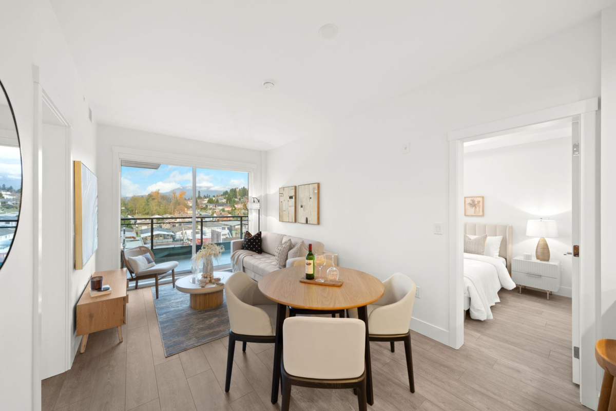 Kitchen Photo of 419 4788 Hastings Street, Burnaby, BC