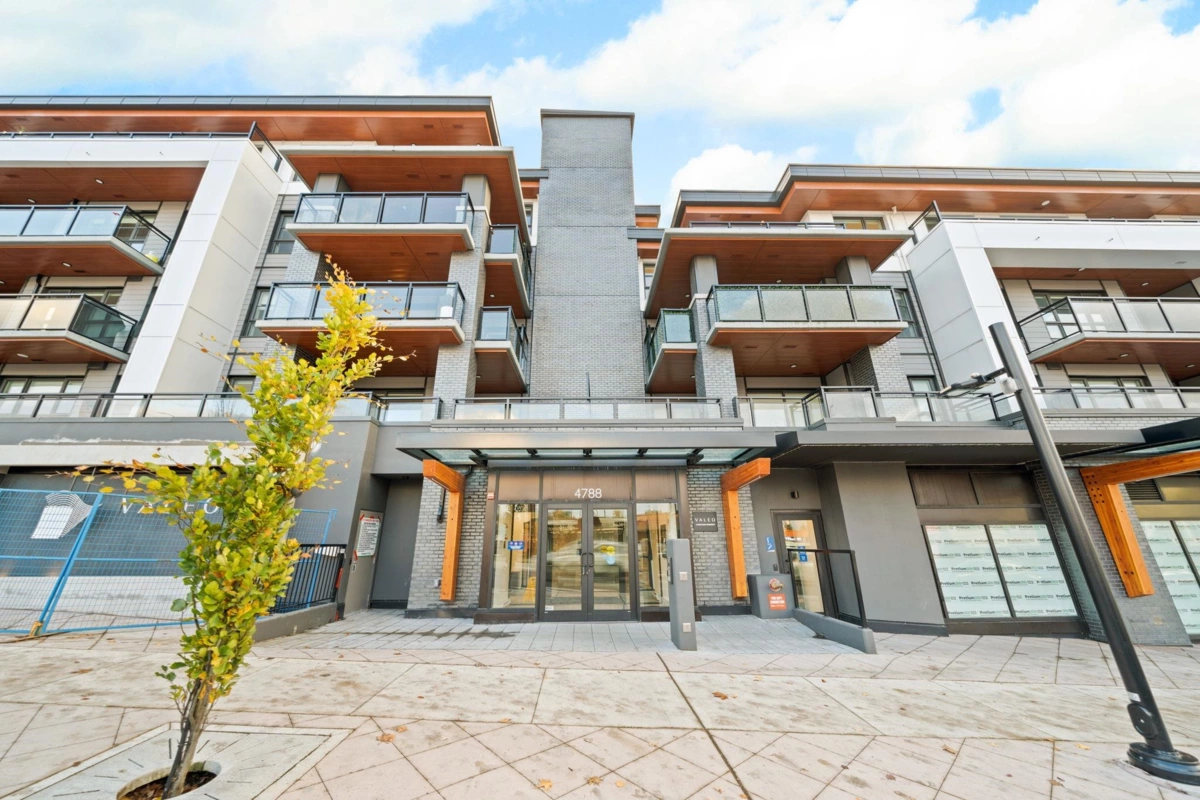 Outdoor Deck Photo of 419 4788 Hastings Street, Burnaby, BC
