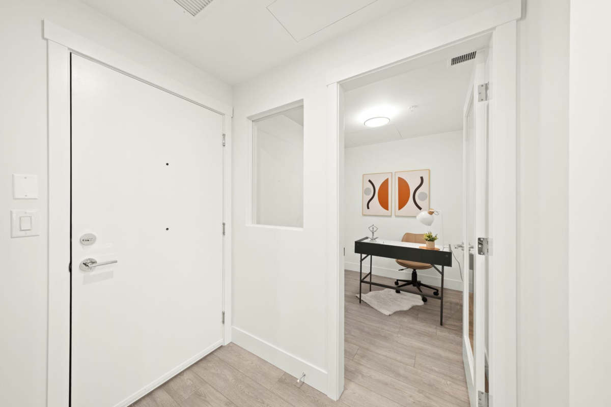 Staircase Photo of 419 4788 Hastings Street, Burnaby, BC