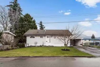 8515 Howard Crescent, Chilliwack, BC, Chilliwack Proper South — 4 bed single family residence for sale