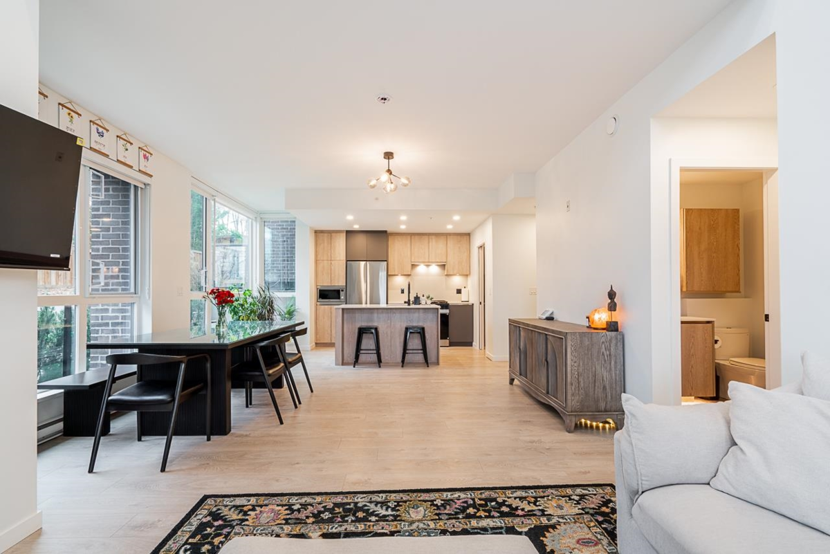 Family Room Photo of 105 19577 65b Avenue, Surrey, BC