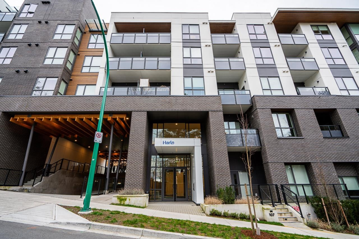 Hot Tub / Spa Photo of 105 19577 65b Avenue, Surrey, BC