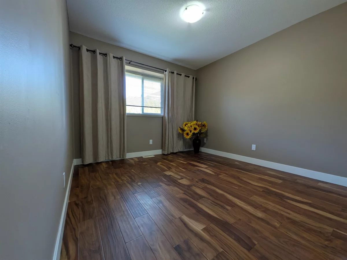 Breakfast Nook Photo of 8305 Casselman Crescent, Mission, BC