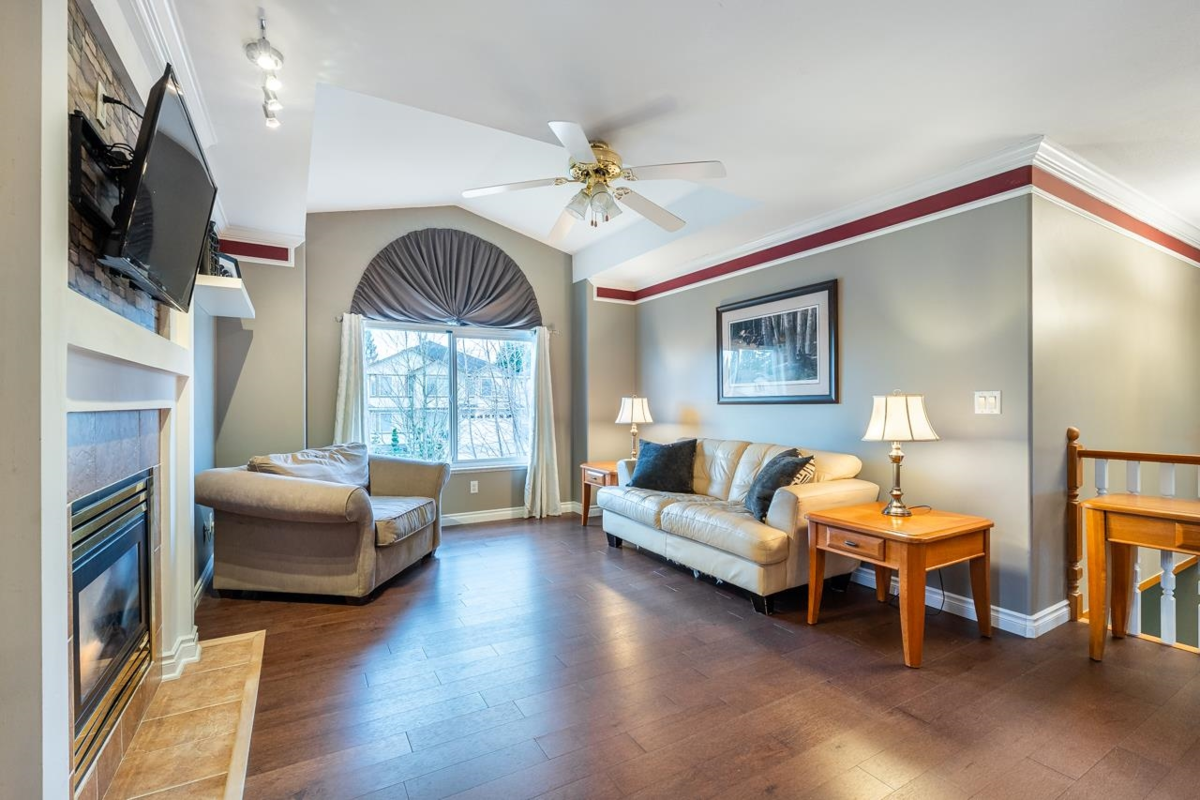 Family Room Photo of 26983 26a Avenue, Langley, BC