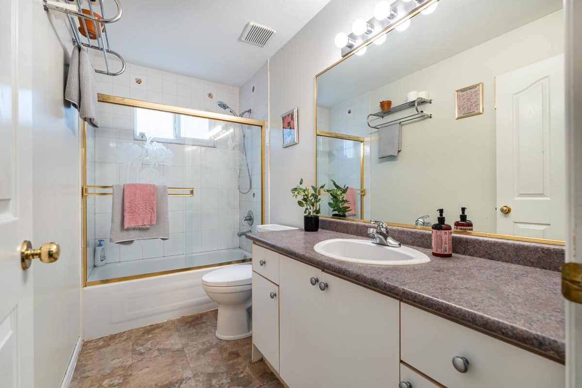 Fitness Center Photo Near 26983 26a Avenue, Langley, BC