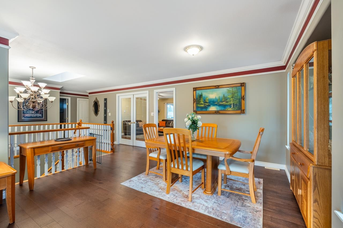Kitchen Island Photo of 26983 26a Avenue, Langley, BC