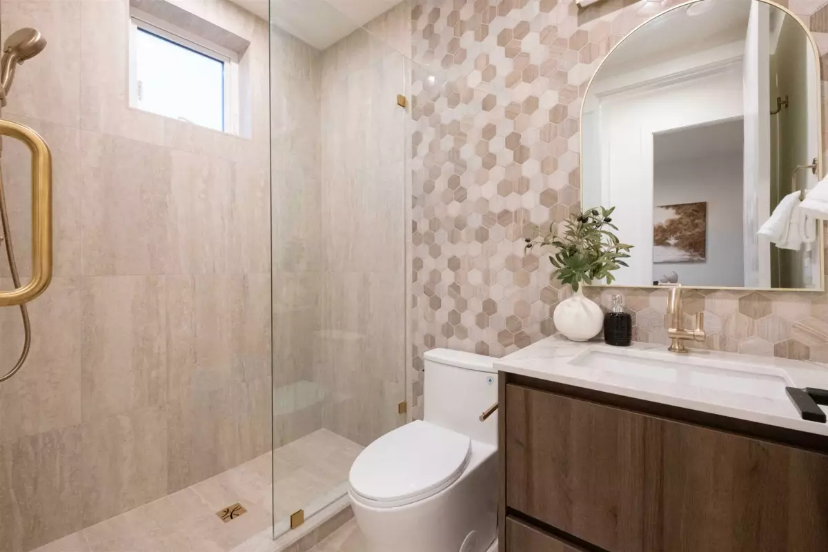 Bedroom 4 Photo of 3 2667 E Pender Street, Vancouver, BC