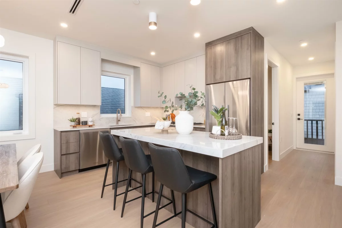 Breakfast Nook Photo of 3 2667 E Pender Street, Vancouver, BC