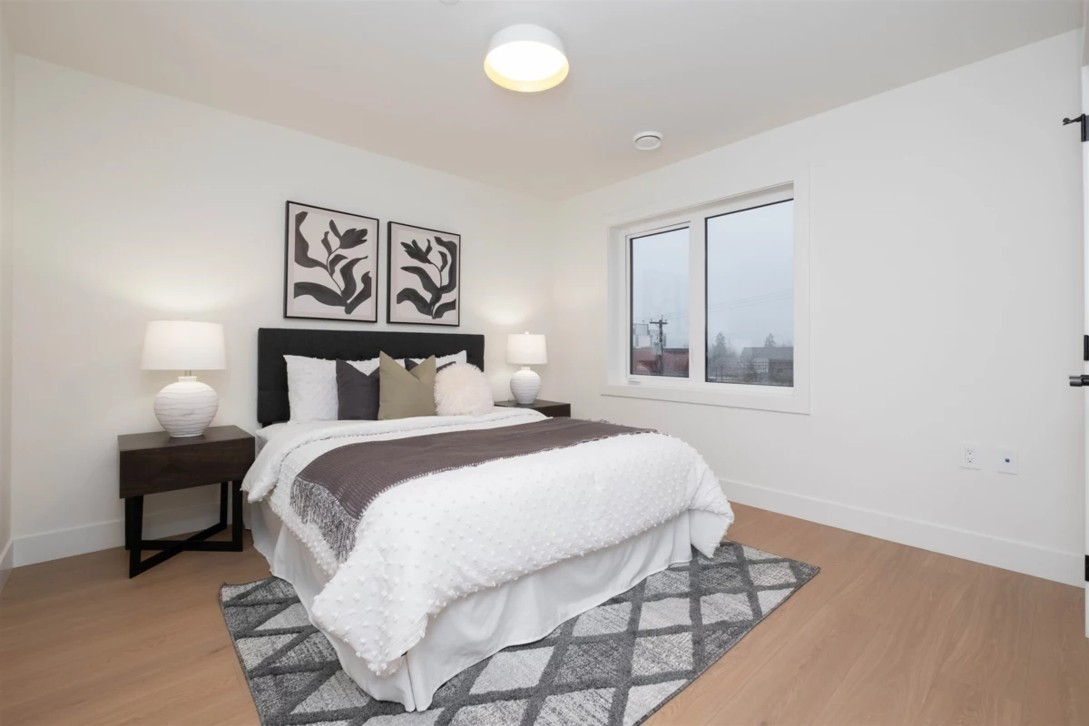 Guest Bathroom Photo of 3 2667 E Pender Street, Vancouver, BC