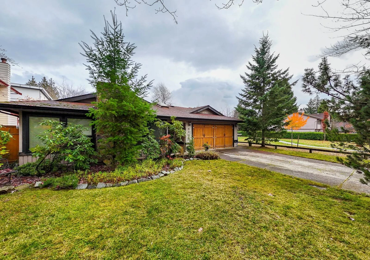 Garage Interior Photo of 9120 145a Street, Surrey, BC