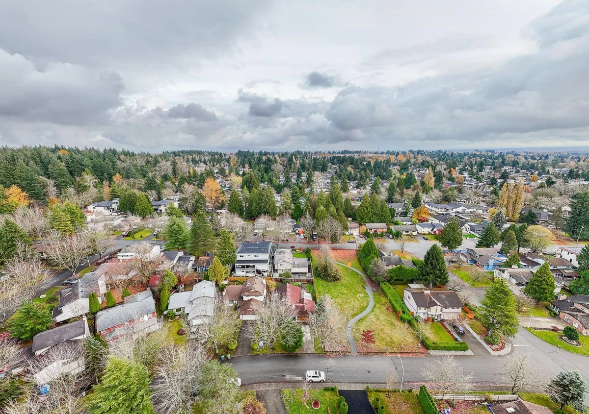 Hot Tub / Spa Photo of 9120 145a Street, Surrey, BC