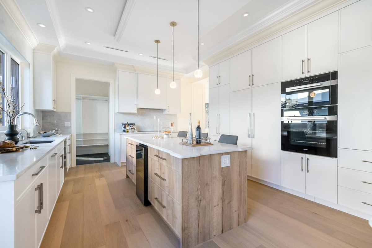 Basement Recreation Room Photo of 6173 Aubrey Street, Burnaby, BC