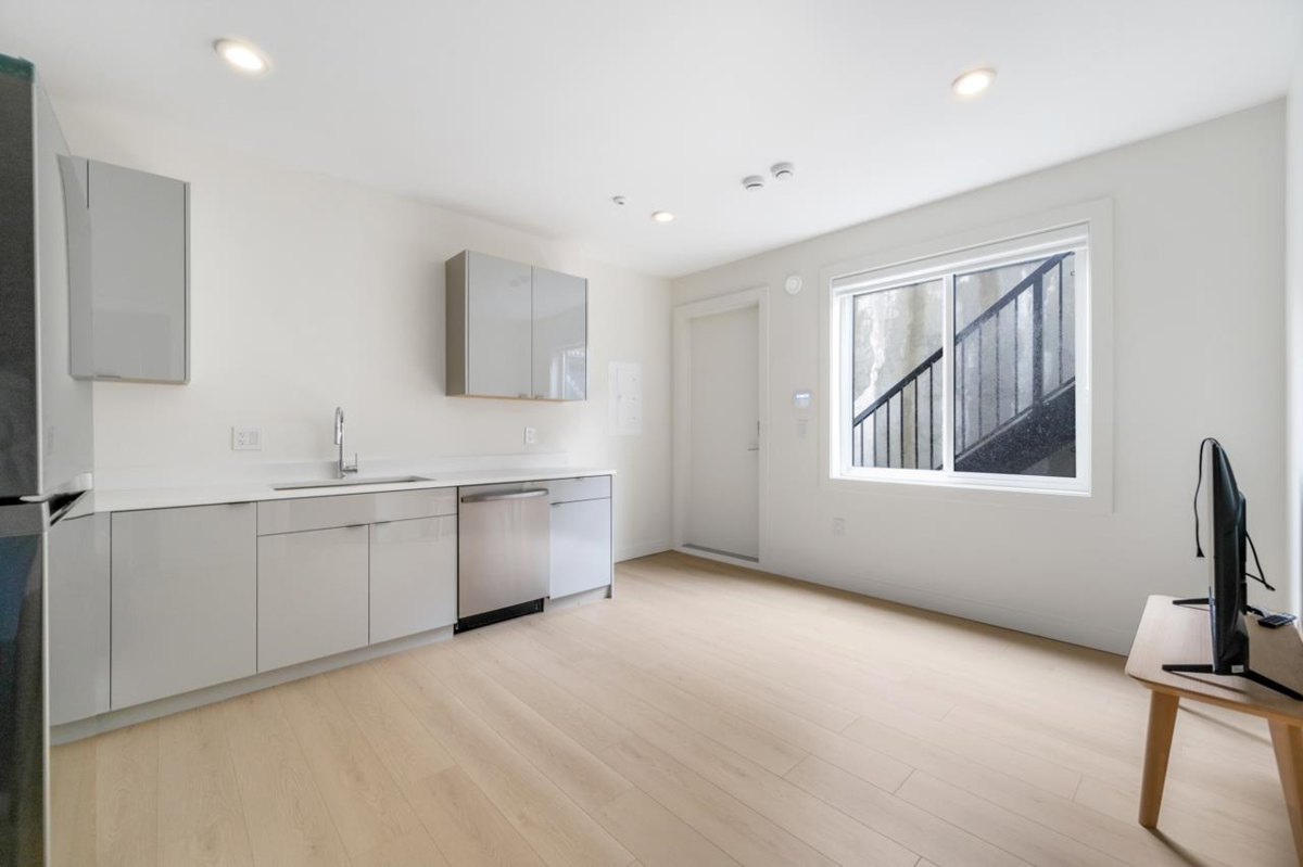 Garden / Landscaping Photo of 6173 Aubrey Street, Burnaby, BC