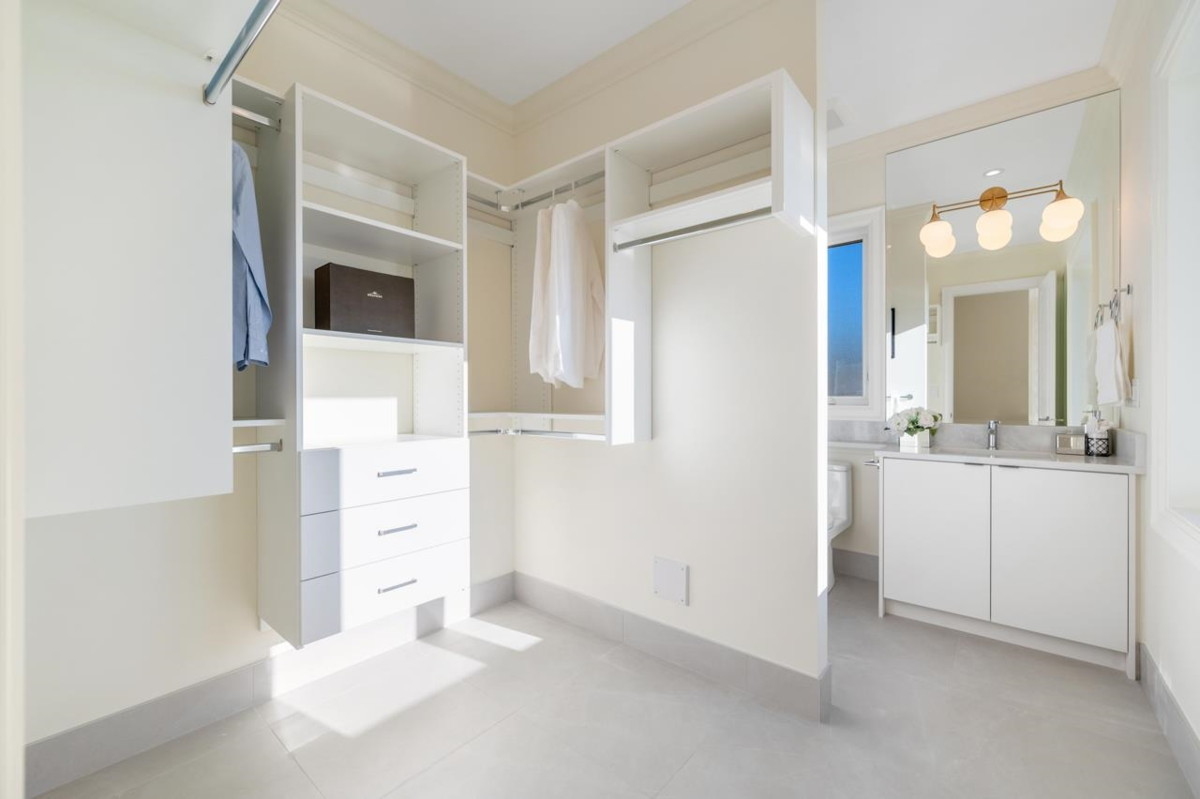 Primary Bathroom Photo of 6173 Aubrey Street, Burnaby, BC