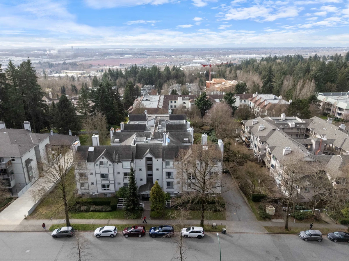 Backyard Photo of 205 7465 Sandborne Avenue, Burnaby, BC