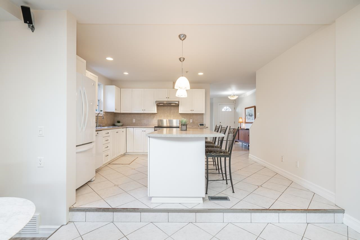 Entry Foyer Photo of 2168 Central Avenue, Port Coquitlam, BC