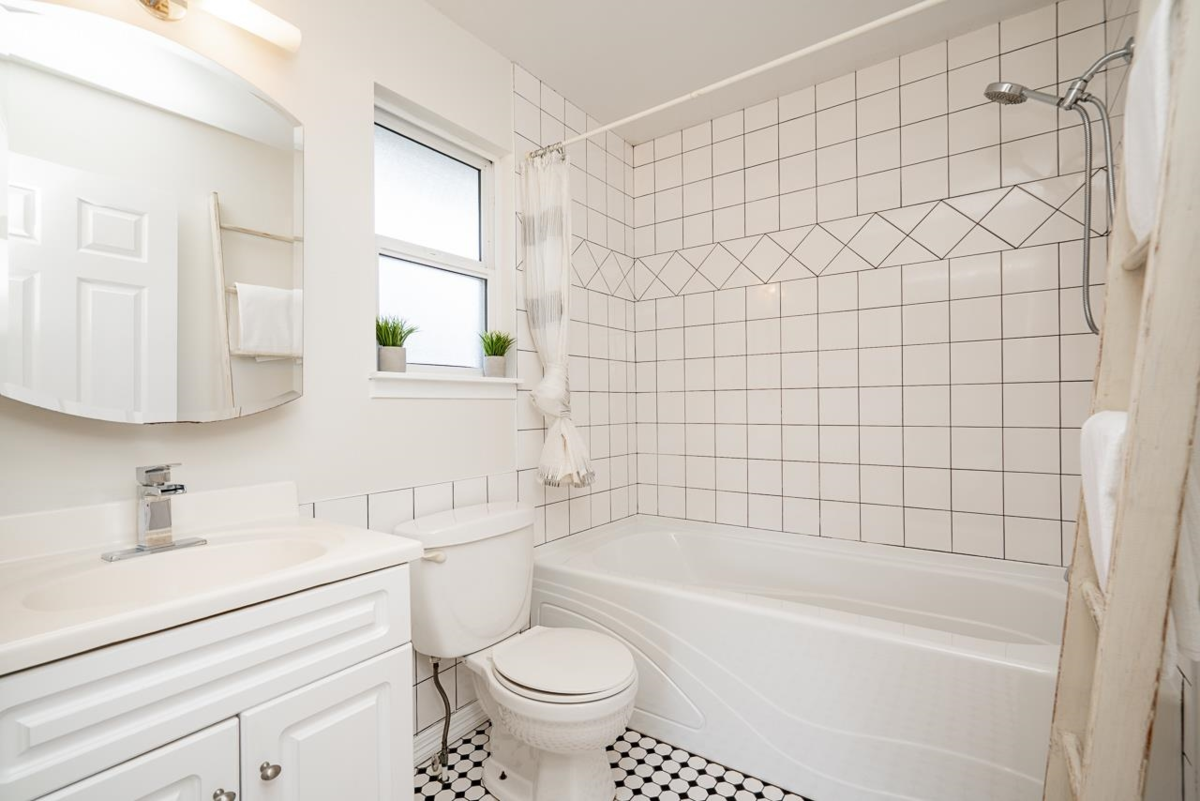 Swimming Pool Photo of 2168 Central Avenue, Port Coquitlam, BC