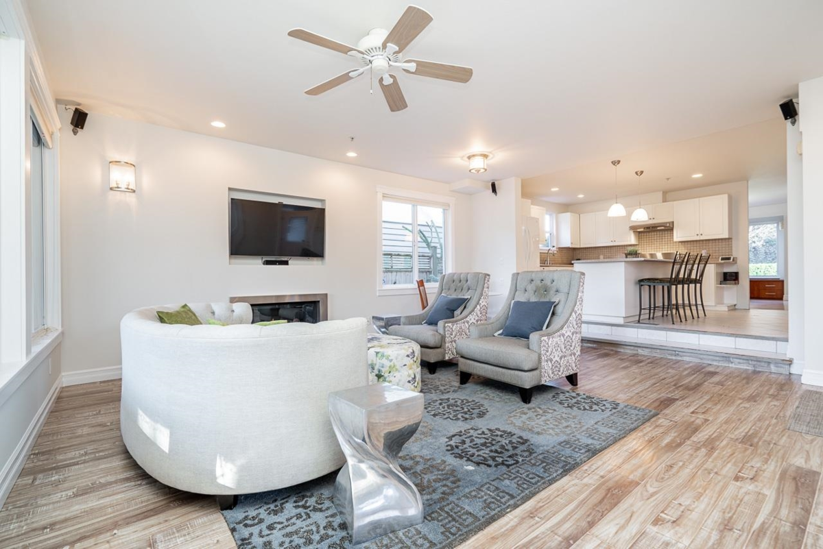 Walk-In Closet Photo of 2168 Central Avenue, Port Coquitlam, BC