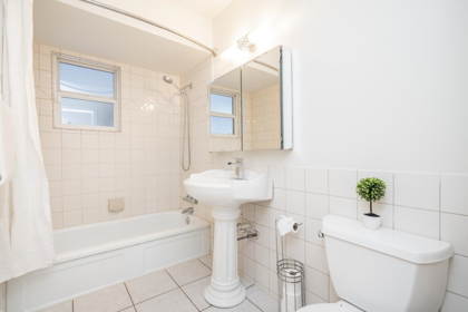 Hallway Photo of 2168 Central Avenue, Port Coquitlam, BC
