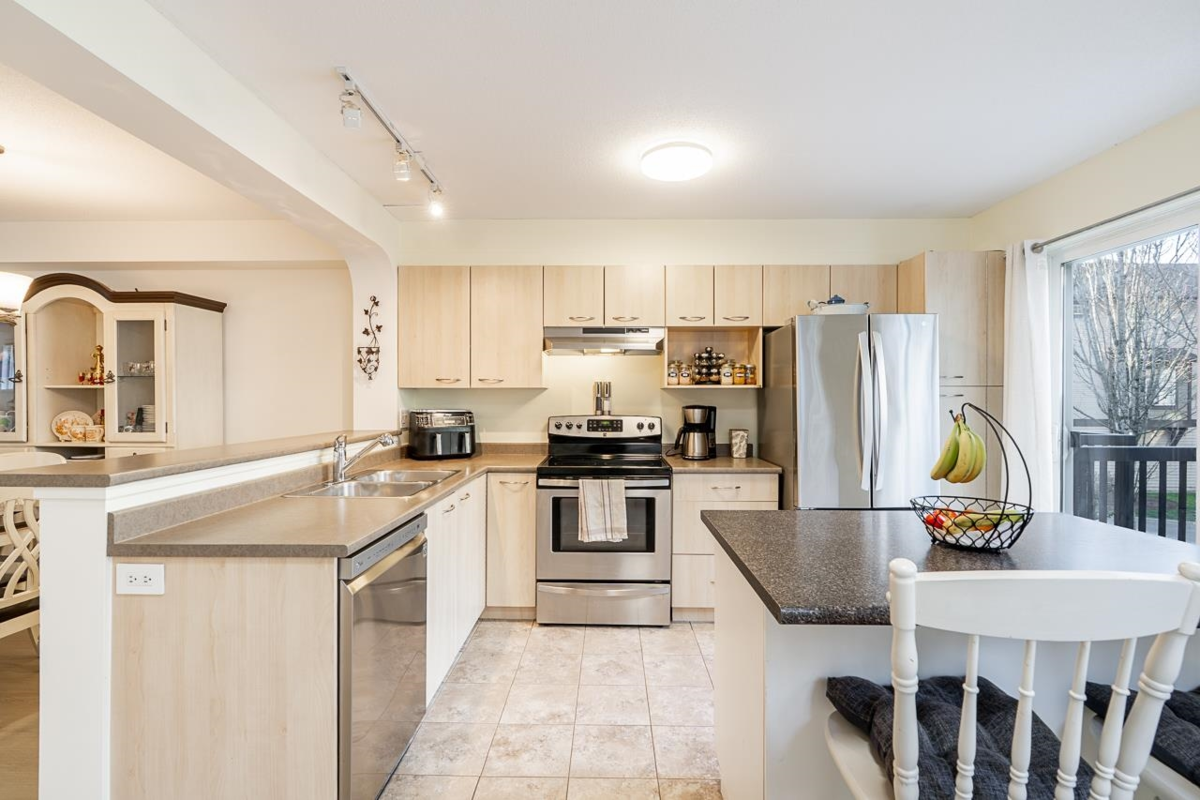 Breakfast Nook Photo of 53 20176 68 Avenue, Langley, BC