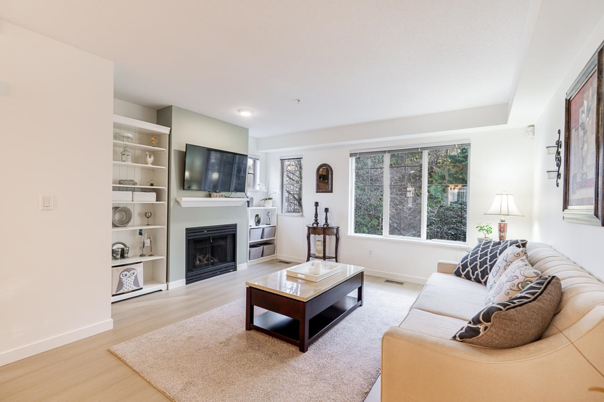 Family Room Photo of 53 20176 68 Avenue, Langley, BC