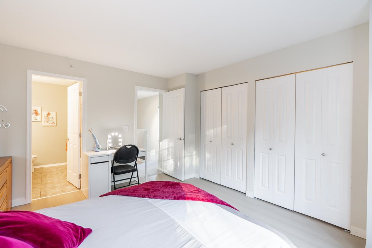 Powder Room Photo of 53 20176 68 Avenue, Langley, BC