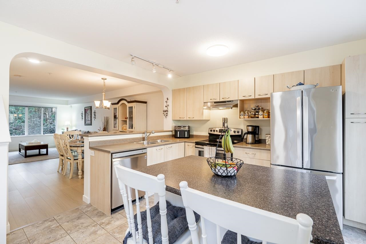 Primary Bathroom Photo of 53 20176 68 Avenue, Langley, BC