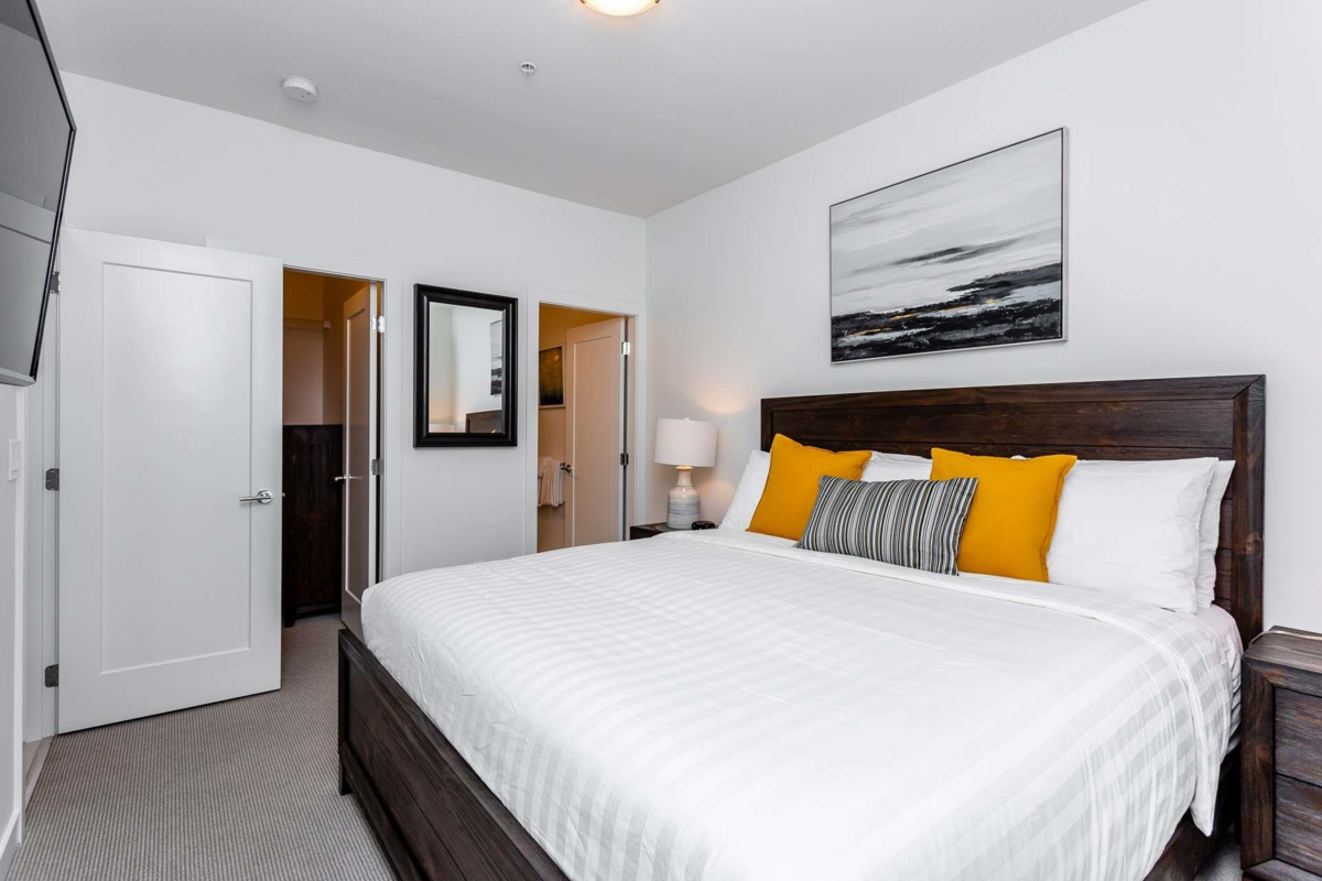 Walk-In Closet Photo of 503 20829 77a Avenue, Langley, BC