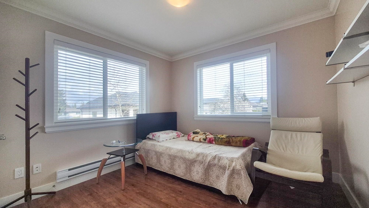 Primary Bathroom Photo of 1 9131 Williams Road, Richmond, BC