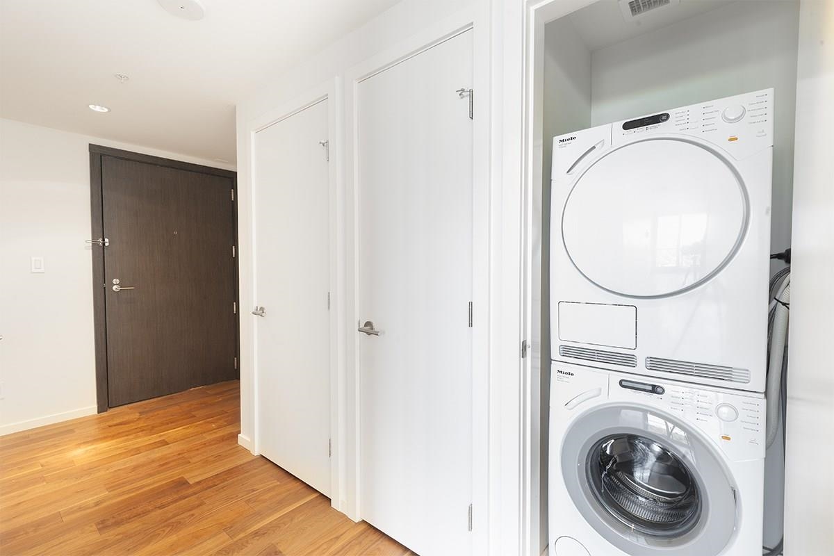 Kitchen Photo of 1001 8588 Cornish Street, Vancouver, BC