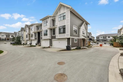 24 20327 72b Avenue, Langley, BC, Langley — Townhouse for sale