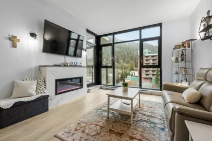 608 120 Esplanade Avenue, Harrison Hot Springs, BC, Harrison Hot Springs — Apartment/Condo for sale