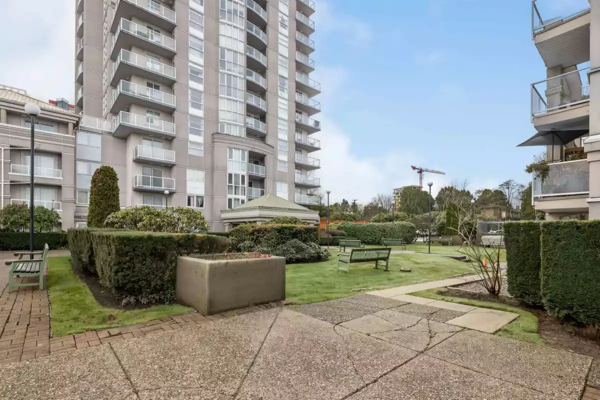 Family Room Photo of 313 10533 University Drive, Surrey, BC