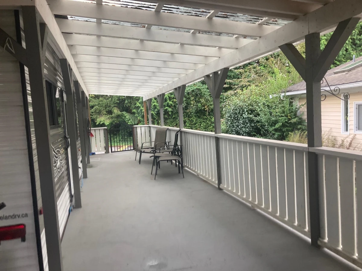 Family Room Photo of 247 Tomahawk Avenue, West Vancouver, BC
