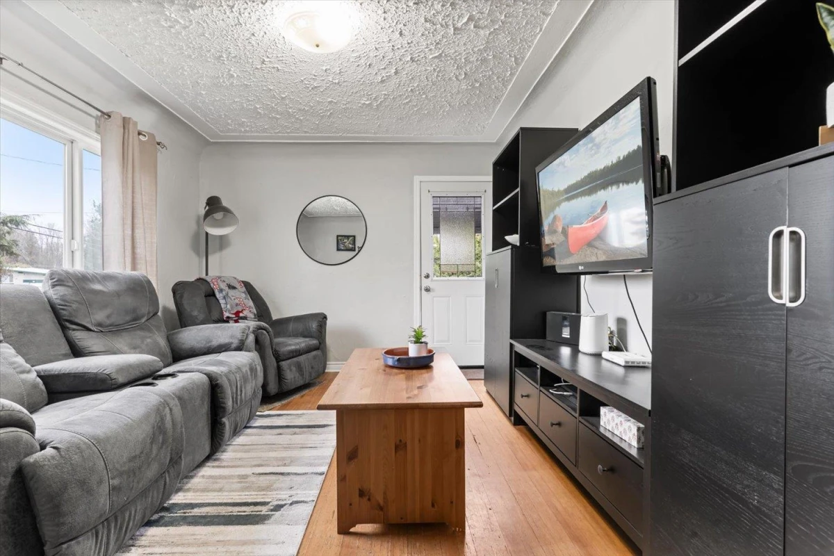 Family Room Photo of 10189 Kent Road, Chilliwack, BC