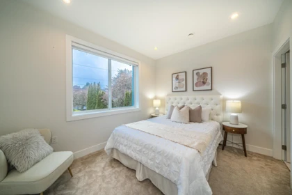 Breakfast Nook Photo of 7261 E Sherbrooke Street, Vancouver, BC