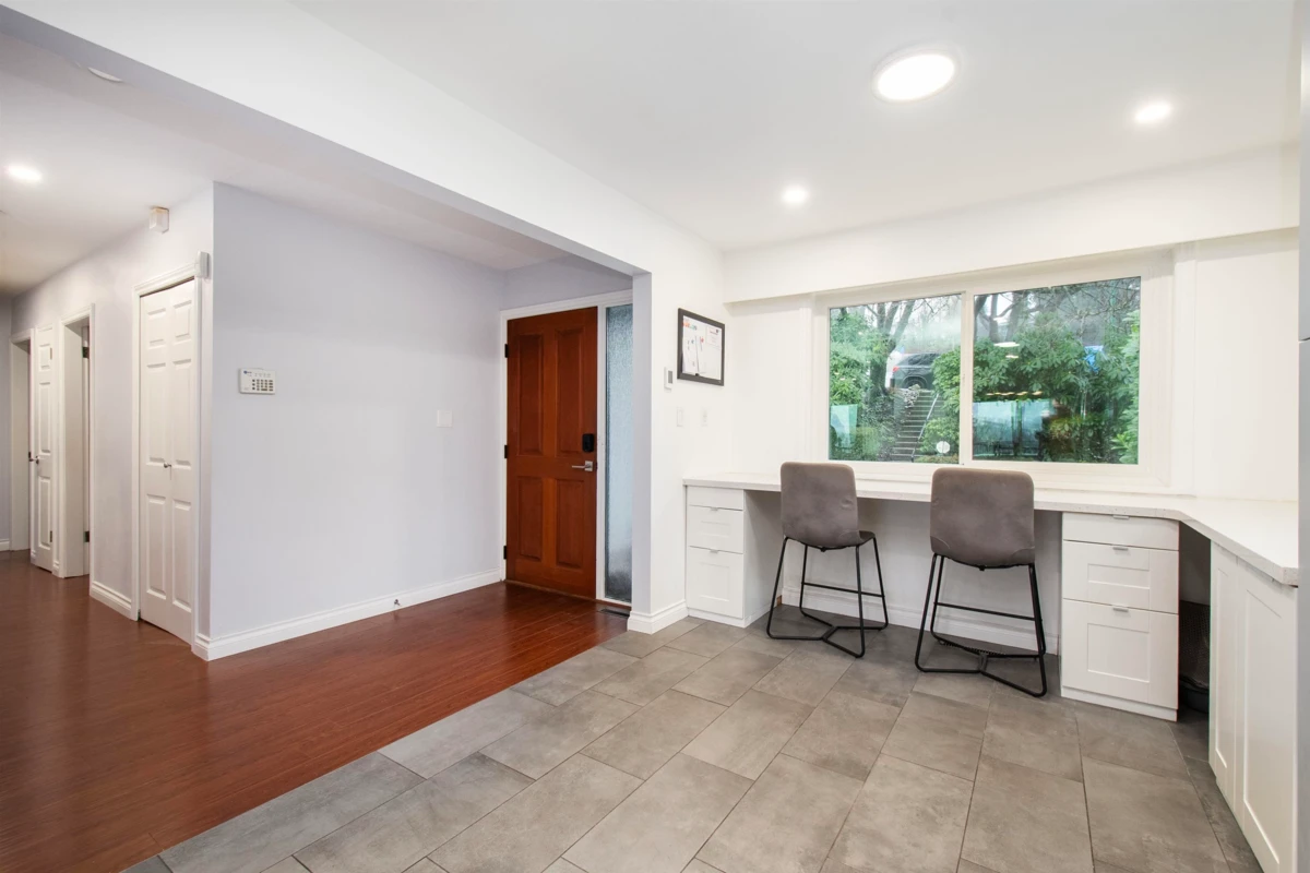 Dining Area Photo of 943 Shavington Street, North Vancouver, BC