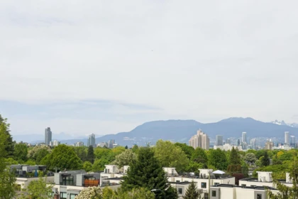Backyard Photo of 410 528 W King Edward Avenue, Vancouver, BC