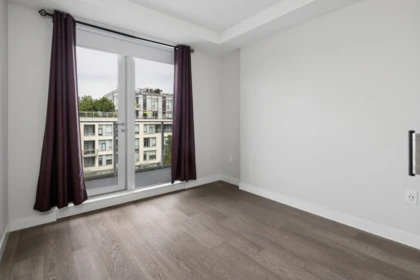 Walk-In Closet Photo of 410 528 W King Edward Avenue, Vancouver, BC