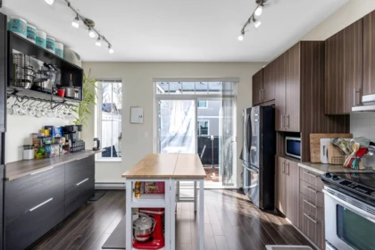 Kitchen Photo of 37 31032 Westridge Place, Abbotsford, BC