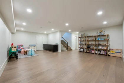 Entry Foyer Photo of 6109 Highbury Street, Vancouver, BC