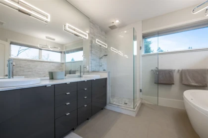 Powder Room Photo of 6109 Highbury Street, Vancouver, BC