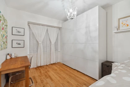 Basement Recreation Room Photo of 4135 Cambridge Street, Burnaby, BC