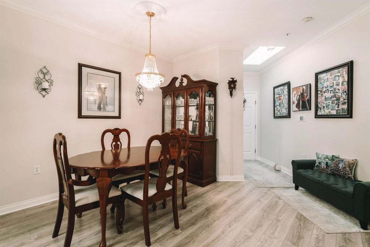 Dining Area Photo of 402 2995 Princess Crescent, Coquitlam, BC