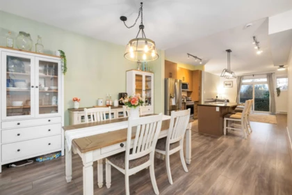 Kitchen Island Photo of 35 13819 232 Street, Maple Ridge, BC