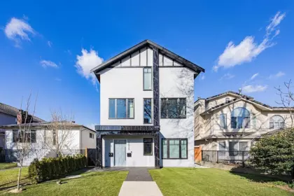 3015 E 19th Avenue, Vancouver, BC, Vancouver — Single Family Residence for sale