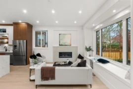 1 1822 E 14th Avenue, Vancouver, BC