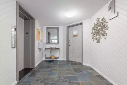 Mudroom Photo of 305 1521 Blackwood Street, White Rock, BC