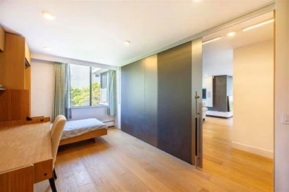 Powder Room Photo of 203 2167 Bellevue Avenue, West Vancouver, BC