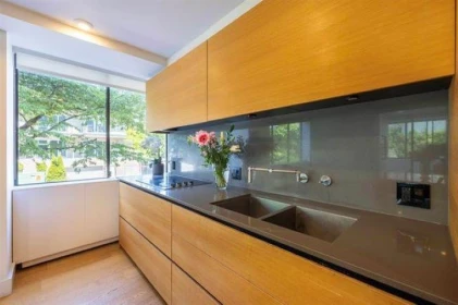 Walk-In Closet Photo of 203 2167 Bellevue Avenue, West Vancouver, BC